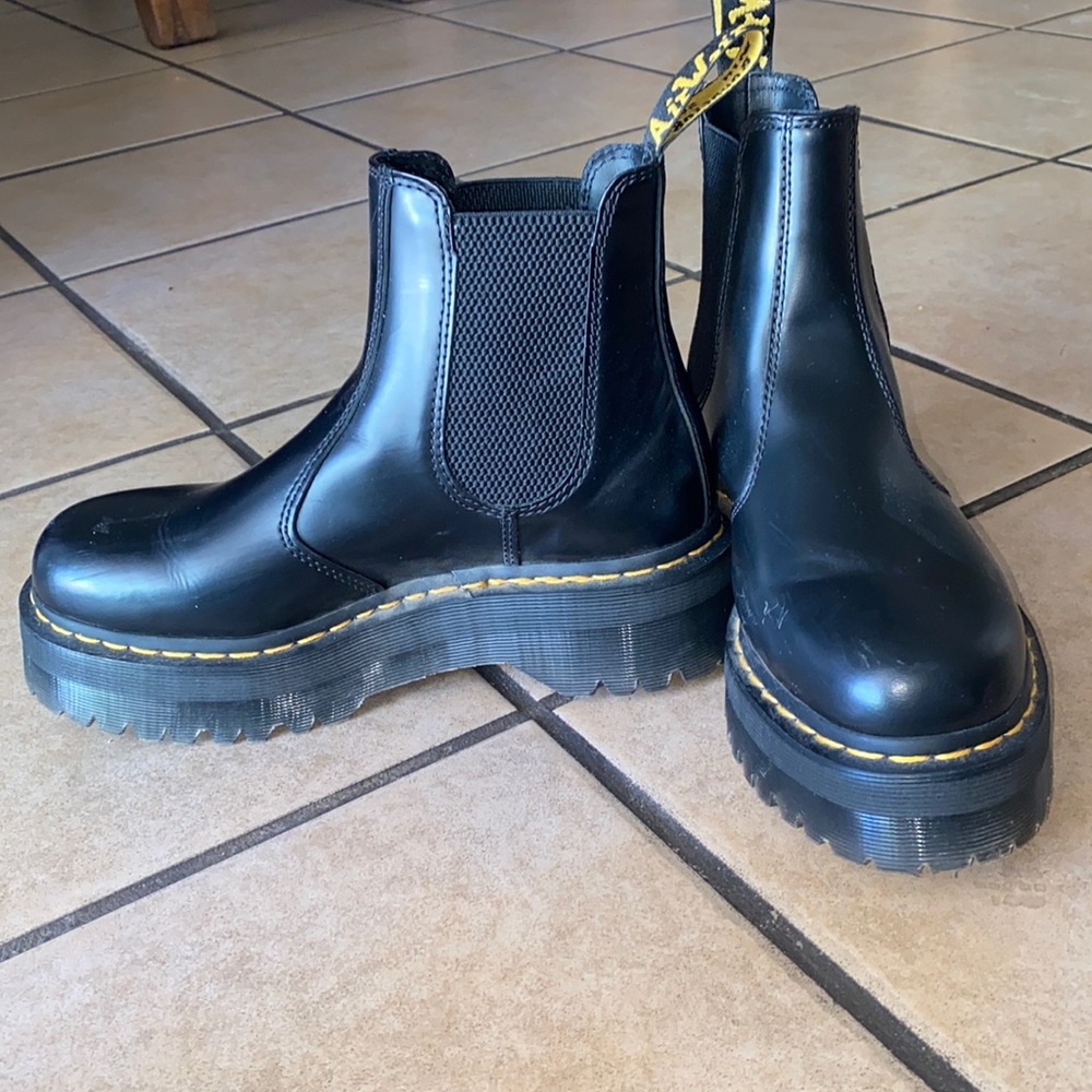 like new! used a couple of times! PLATFORM DOC MARTENS, Chelsea boot!